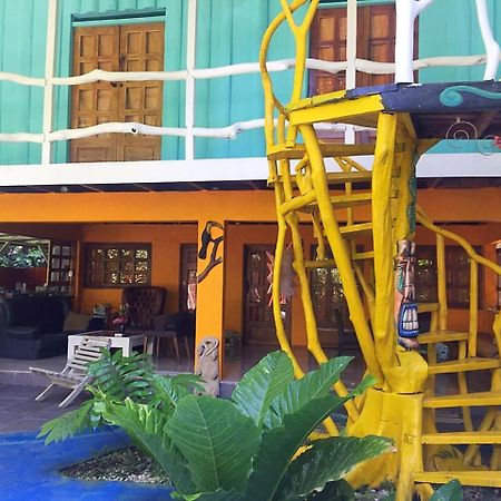 Madre Selva Hostel Puerto Viejo de Talamanca Eksteriør bilde