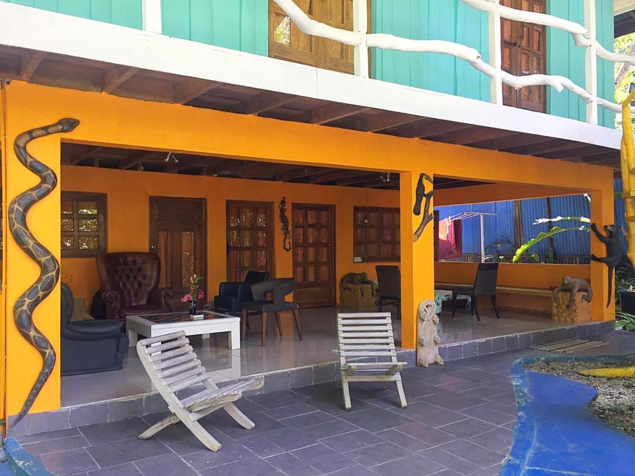 Madre Selva Hostel Puerto Viejo de Talamanca Eksteriør bilde
