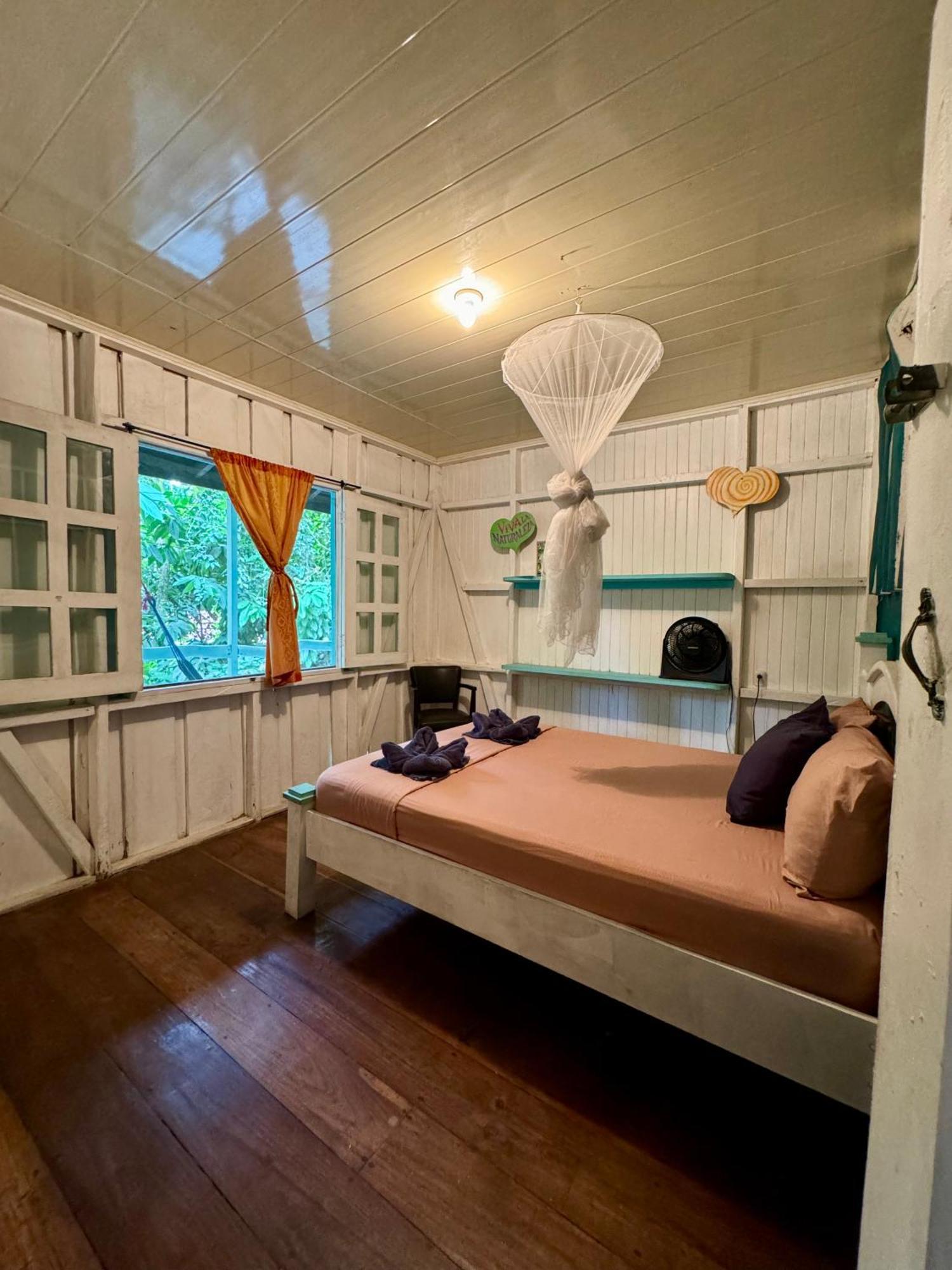 Madre Selva Hostel Puerto Viejo de Talamanca Eksteriør bilde