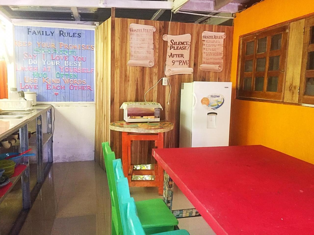 Madre Selva Hostel Puerto Viejo de Talamanca Eksteriør bilde