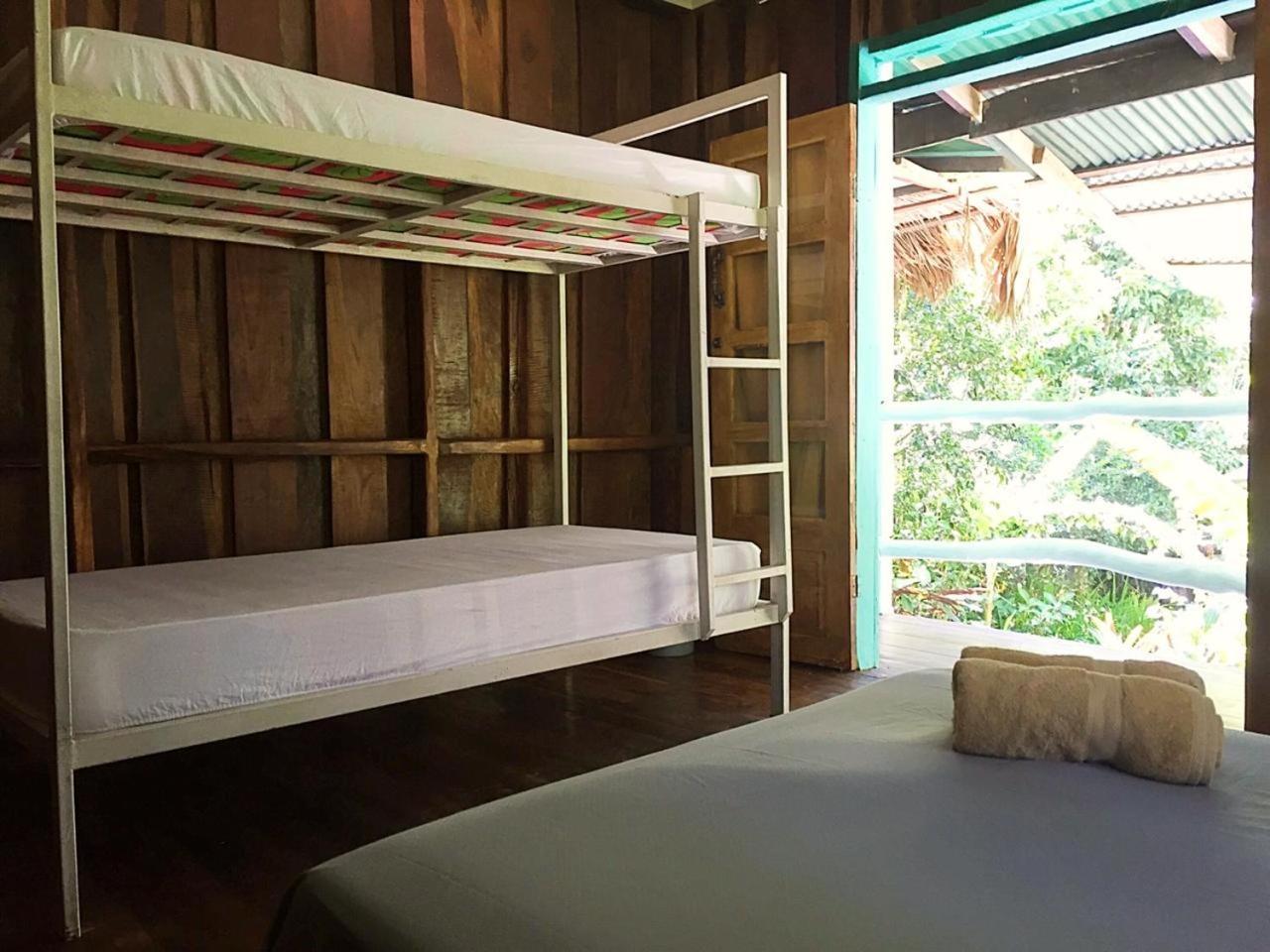 Madre Selva Hostel Puerto Viejo de Talamanca Eksteriør bilde